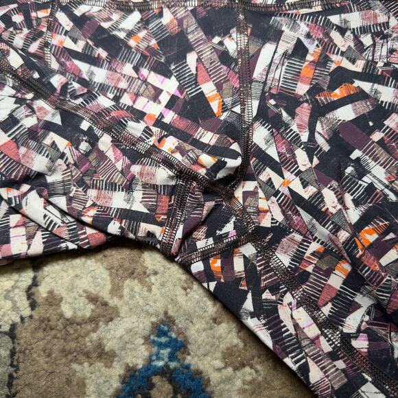 Lululemon tight 6 - Picture 3 of 4